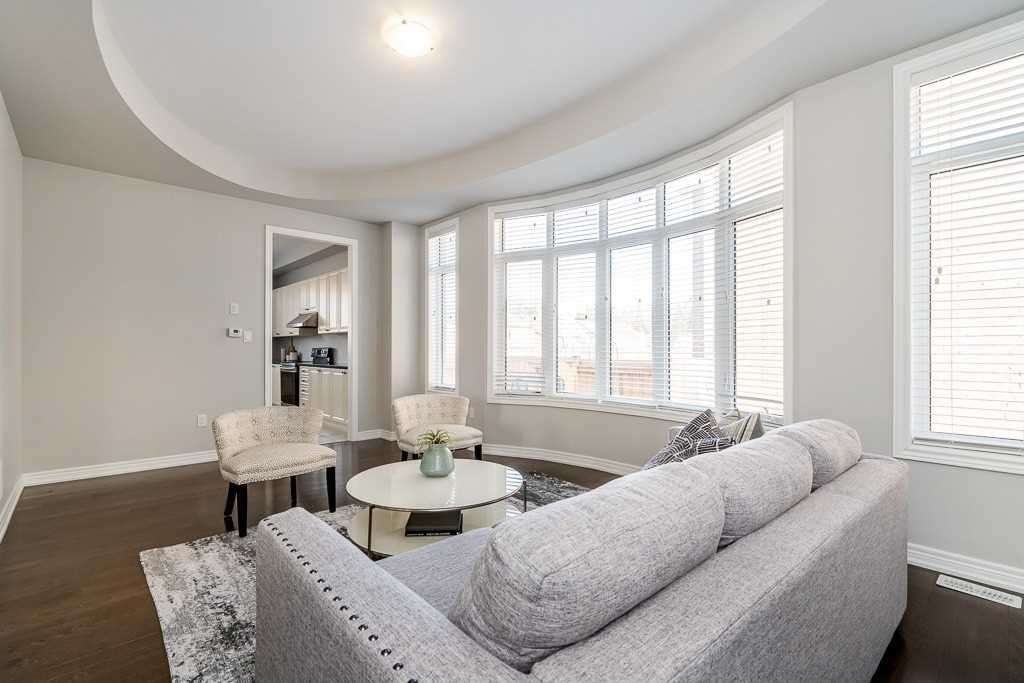 56 Redmond Cres