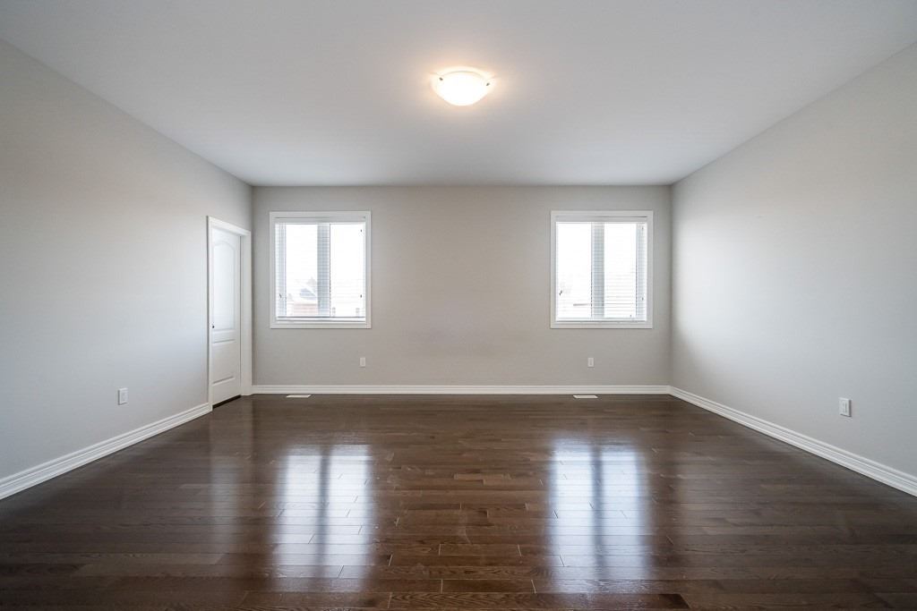 56 Redmond Cres