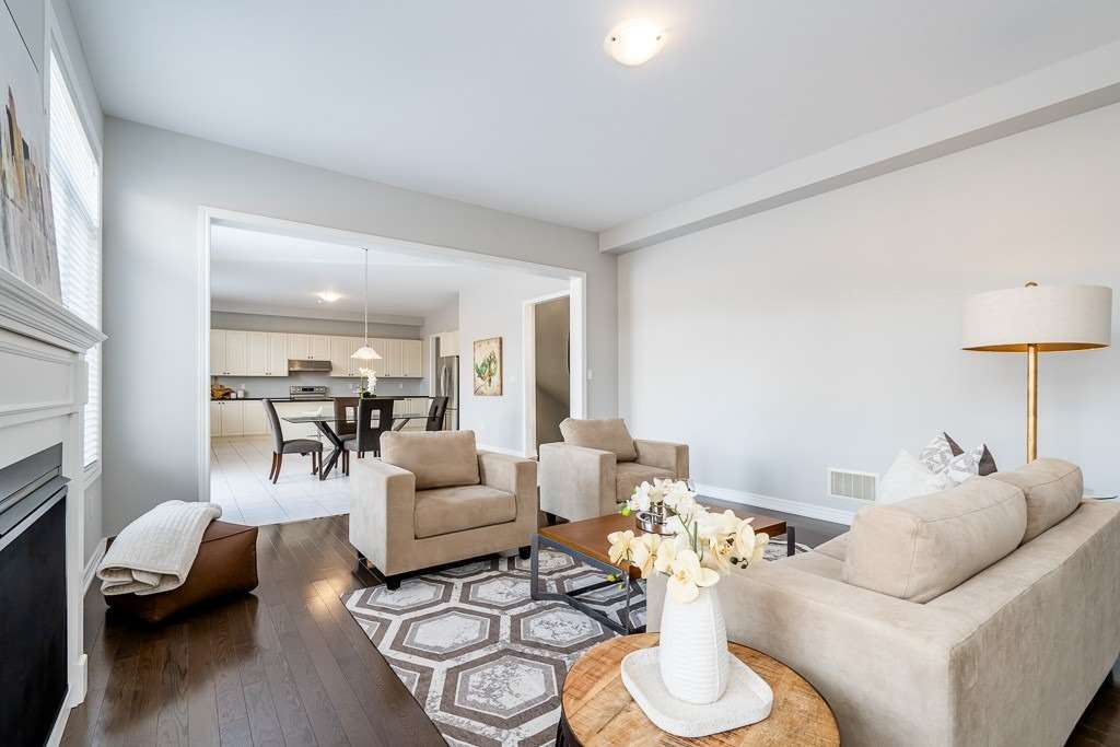 56 Redmond Cres
