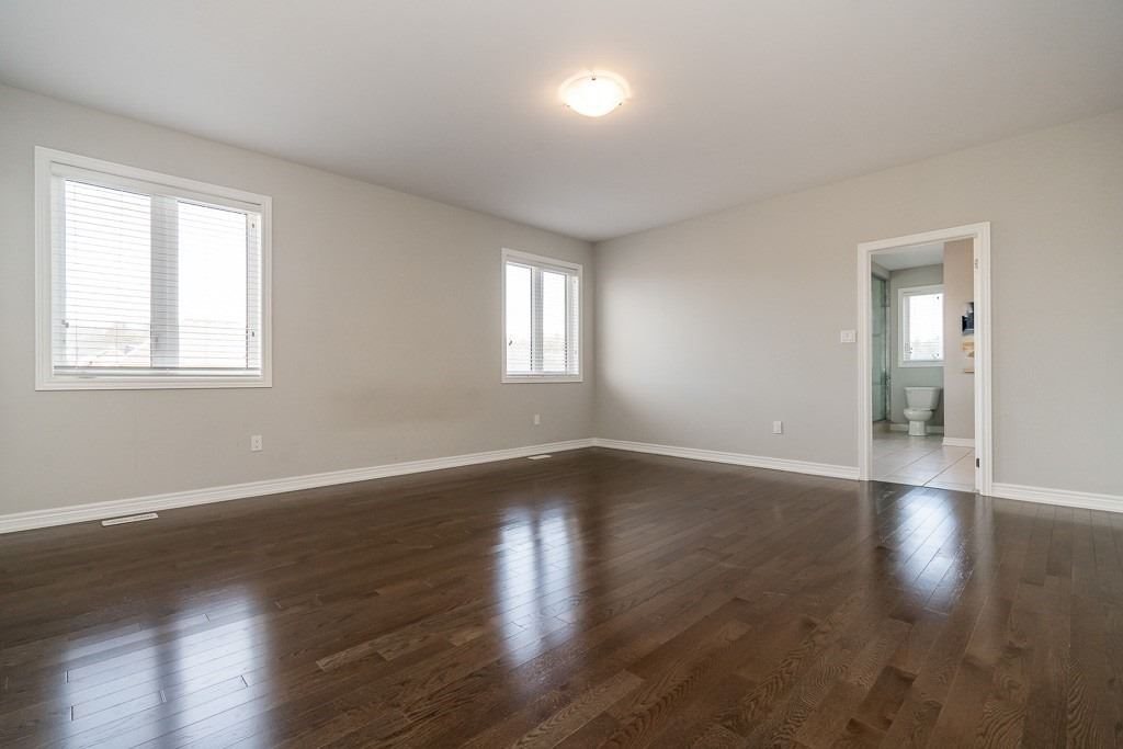 56 Redmond Cres