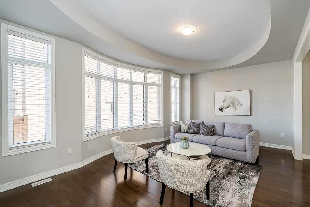 56 Redmond Cres