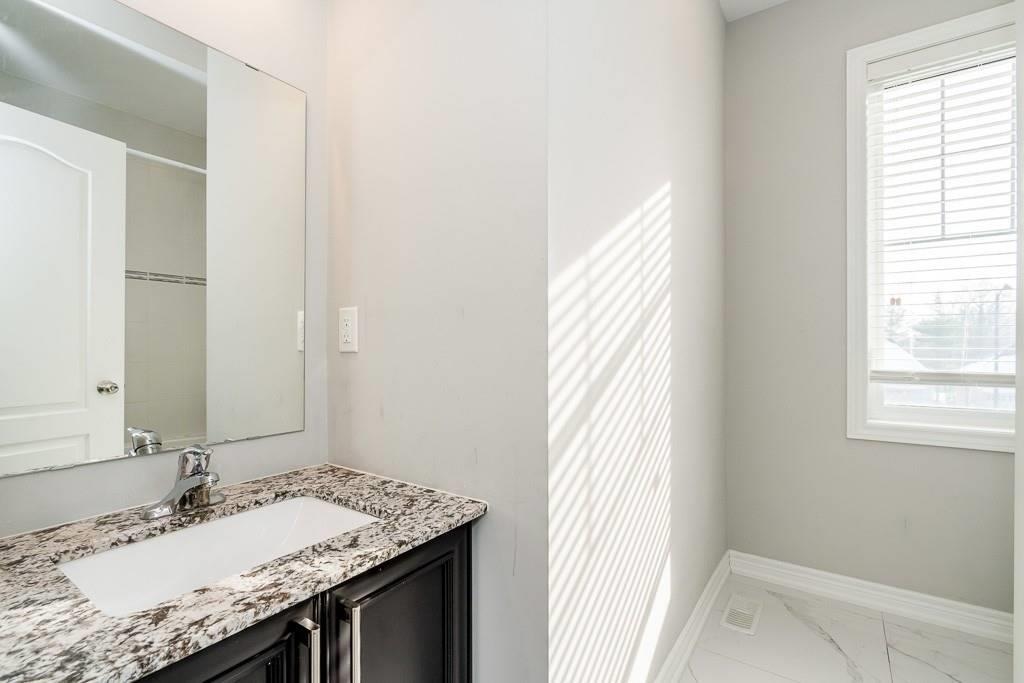 56 Redmond Cres