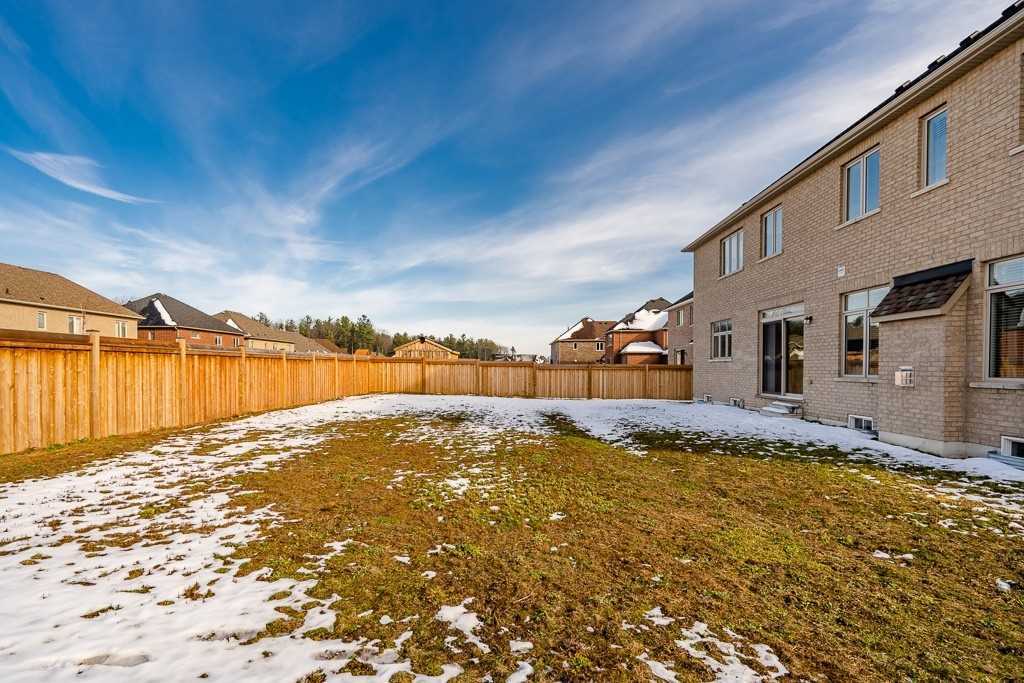 56 Redmond Cres