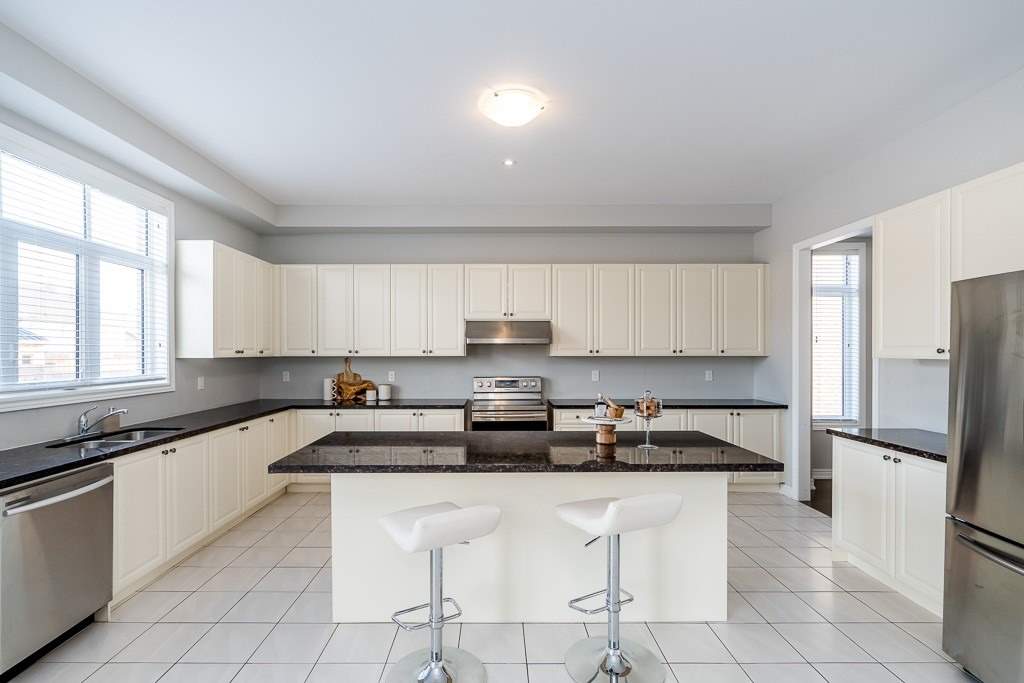 56 Redmond Cres