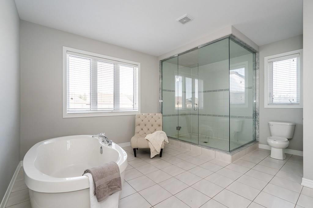 56 Redmond Cres
