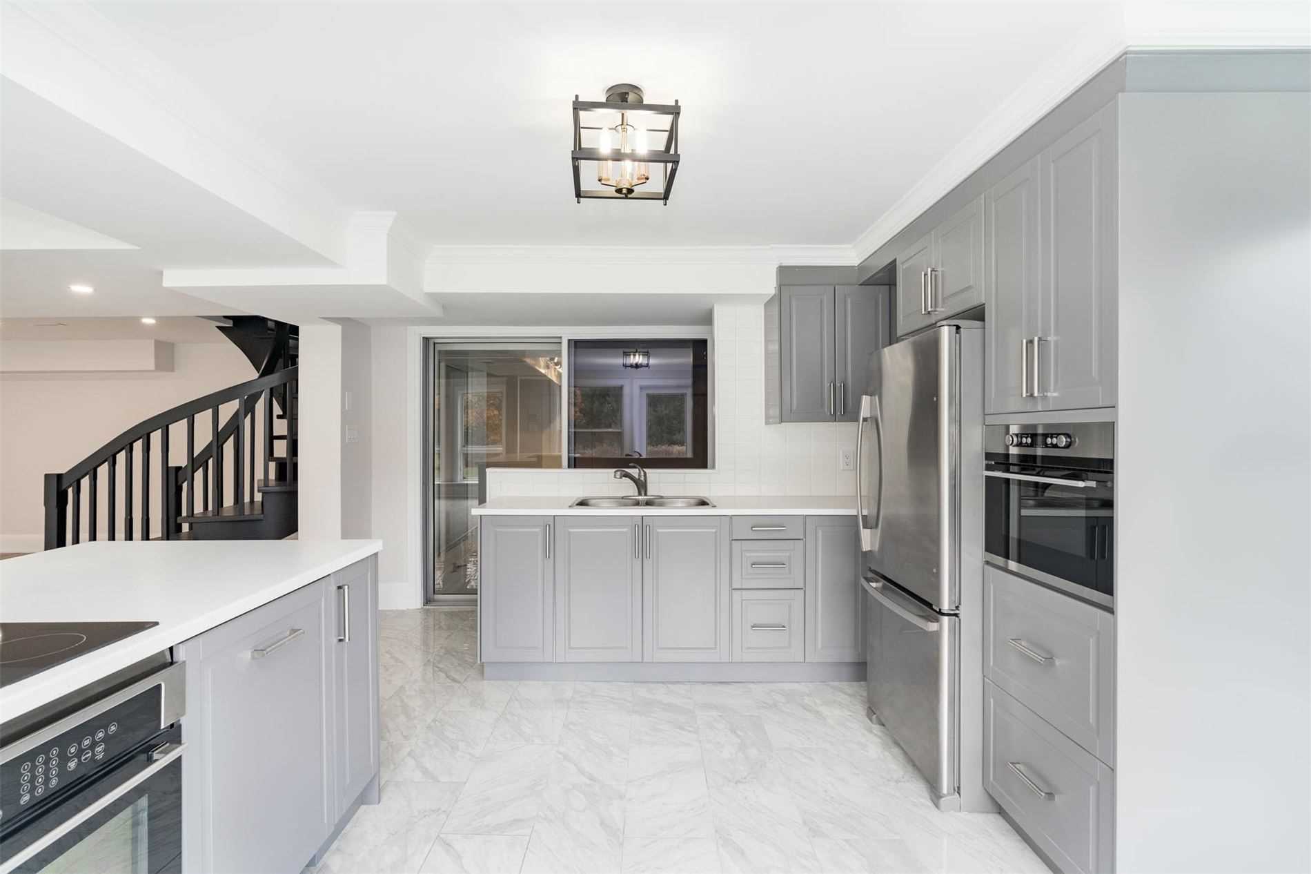 38 Cairns Blvd
