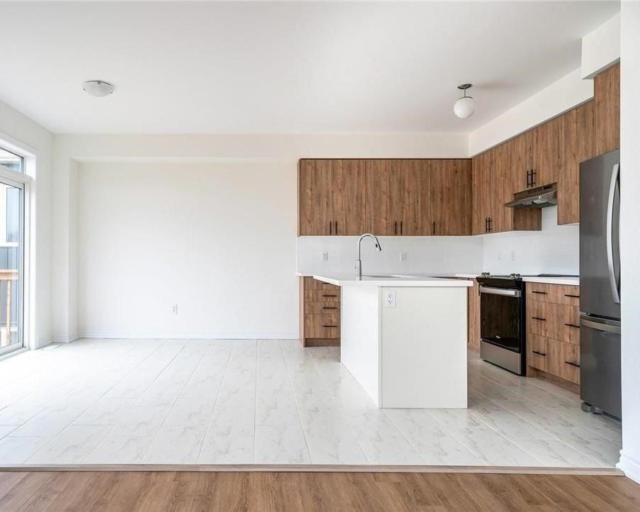 24 Simona Ave