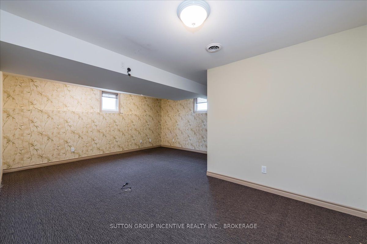 30 Spence Ave, #3