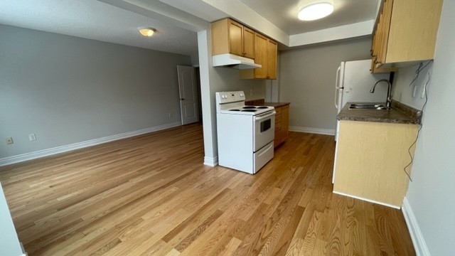 140 Sydenham Wells Rd