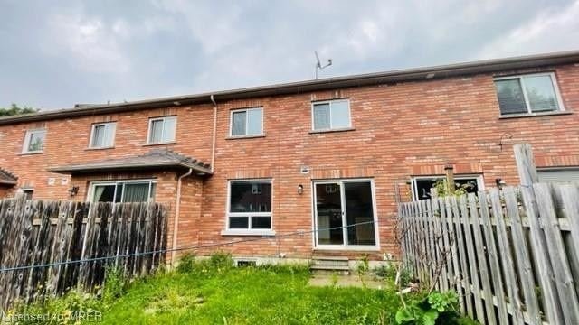140 Sydenham Wells Rd