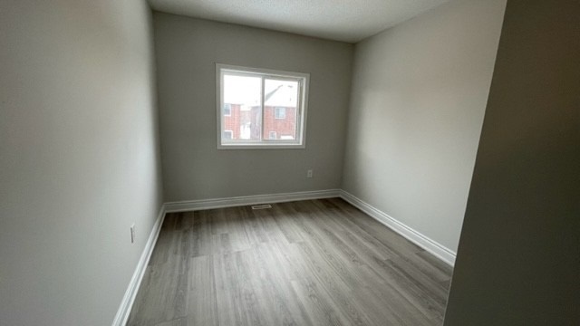 140 Sydenham Wells Rd