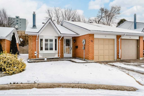 696 King St, Midland