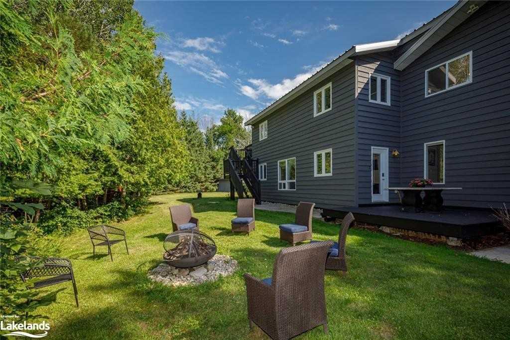 20 Forest Dr