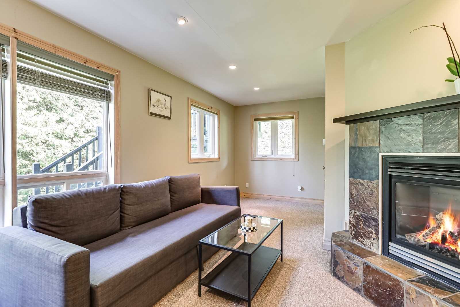 20 Forest Dr