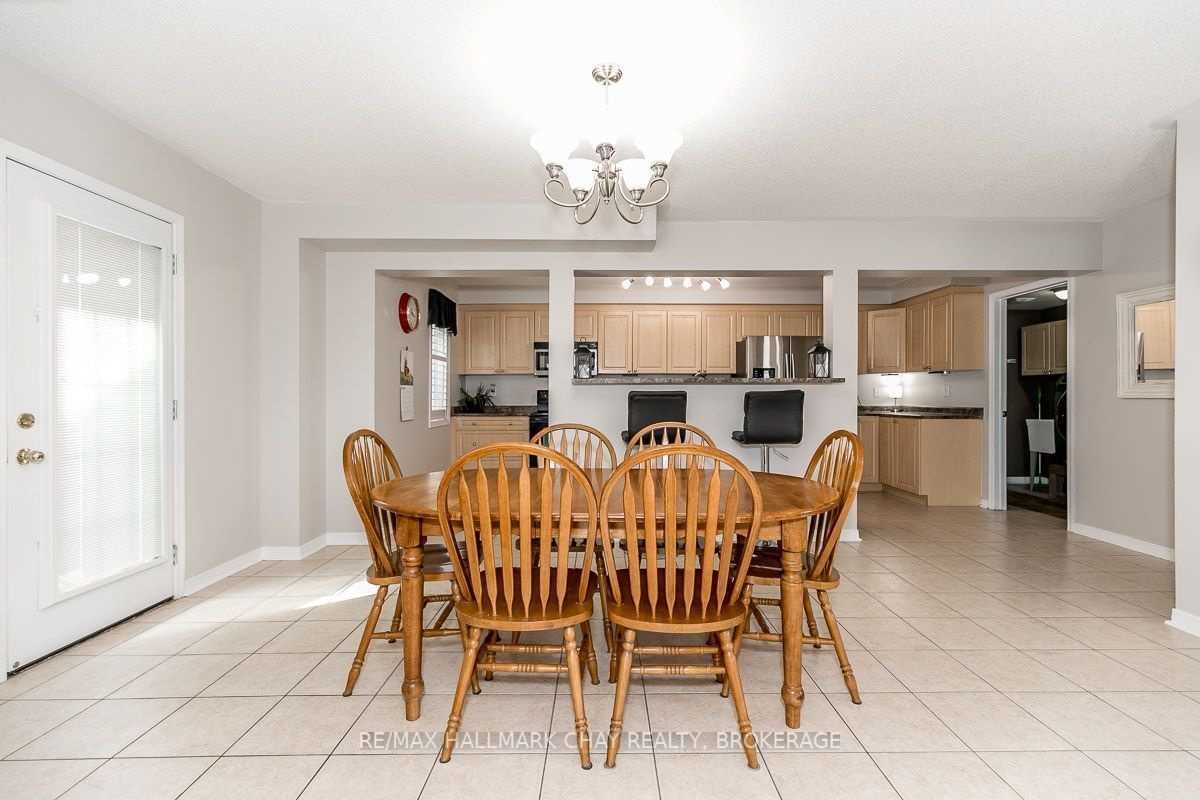Listing S5857872 - Large Photo # 8