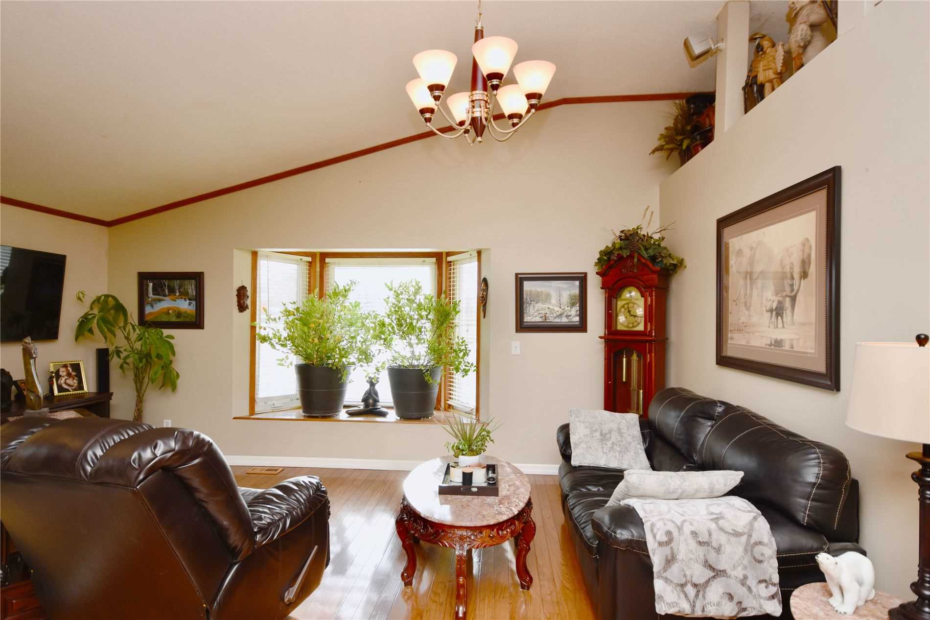 Listing S5858296 - Large Photo # 16