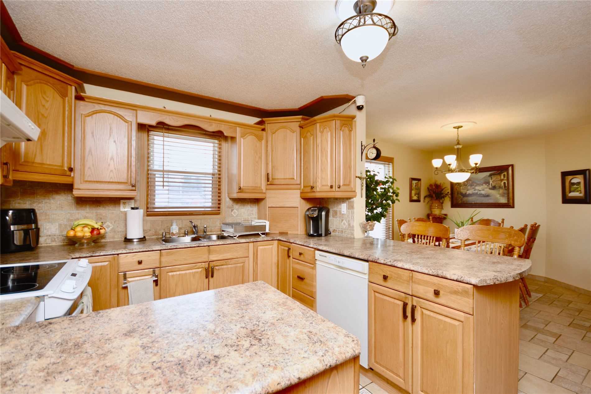 Listing S5858296 - Large Photo # 23