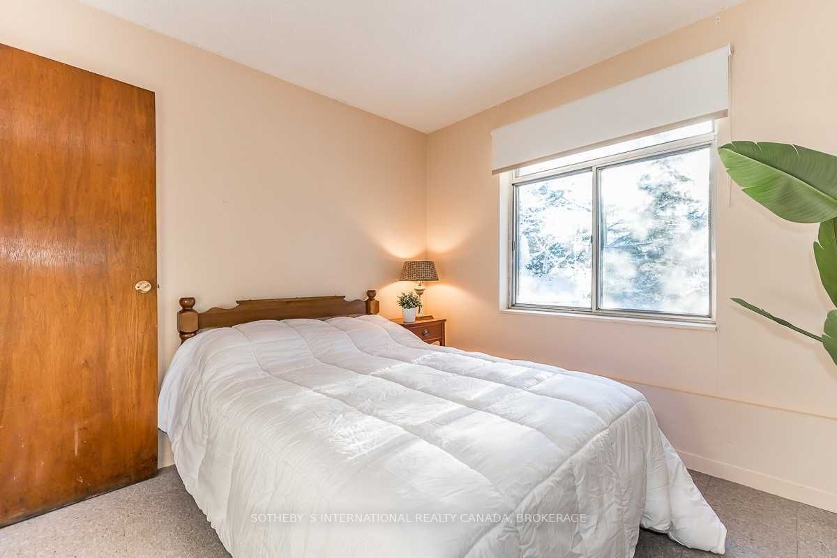 Listing S5860403 - Large Photo # 26