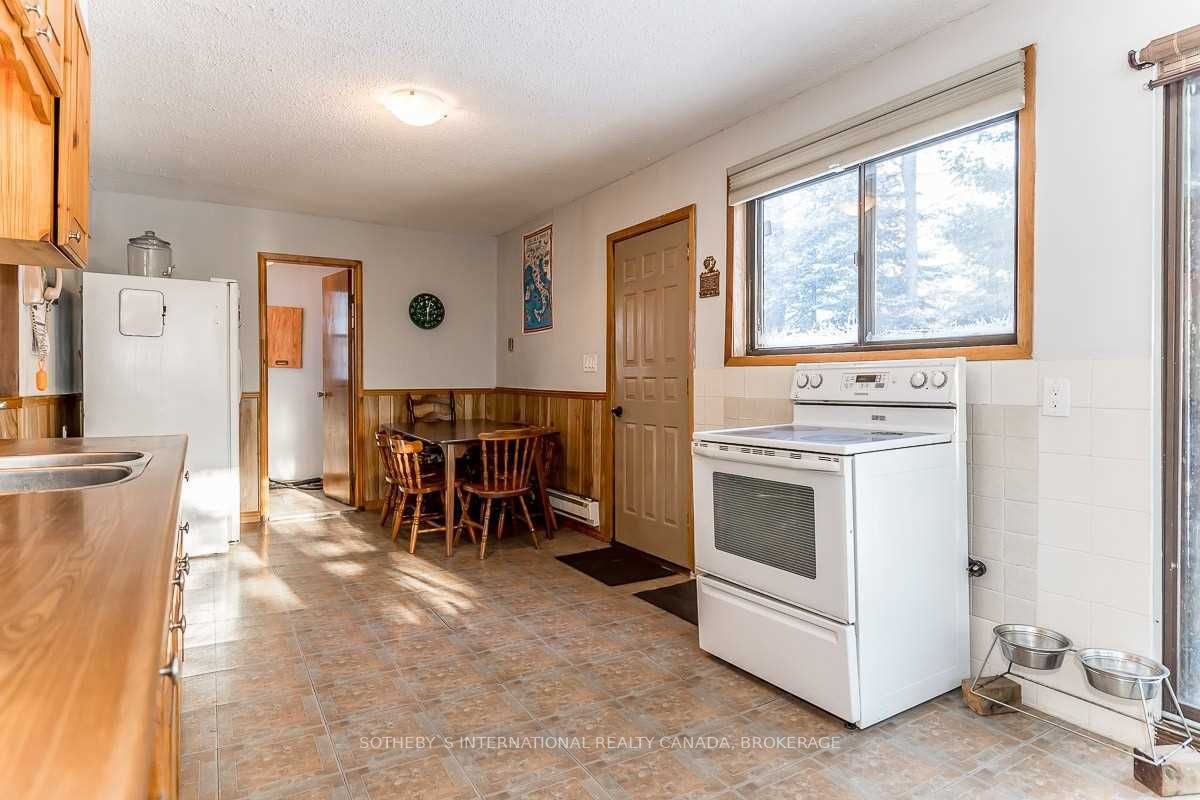 Listing S5860403 - Large Photo # 16