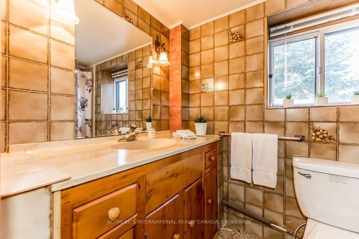 Listing S5860403 - Large Photo # 23