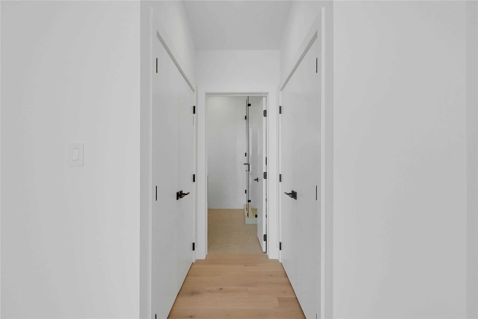 655 Glen Cres