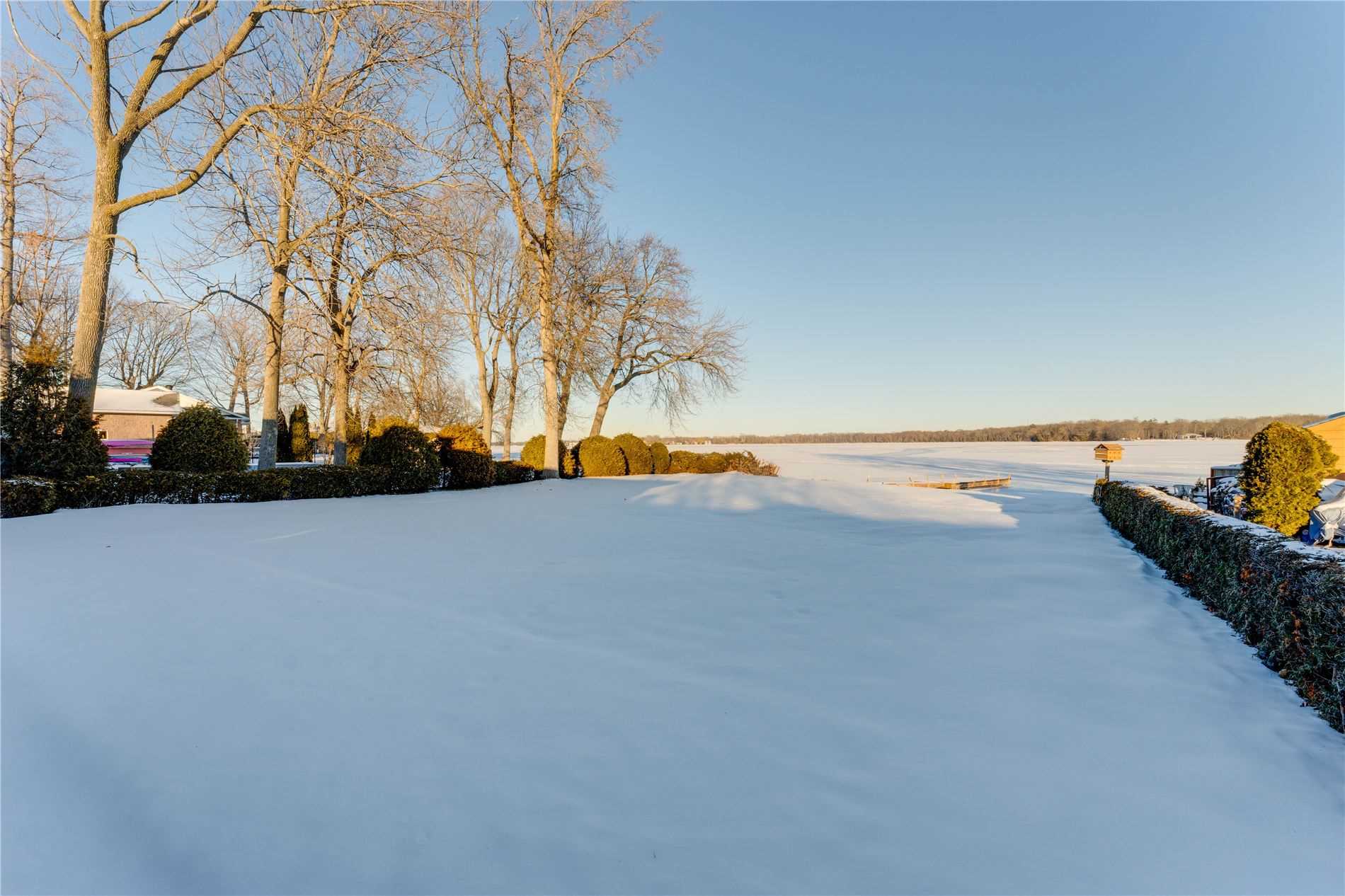 655 Glen Cres