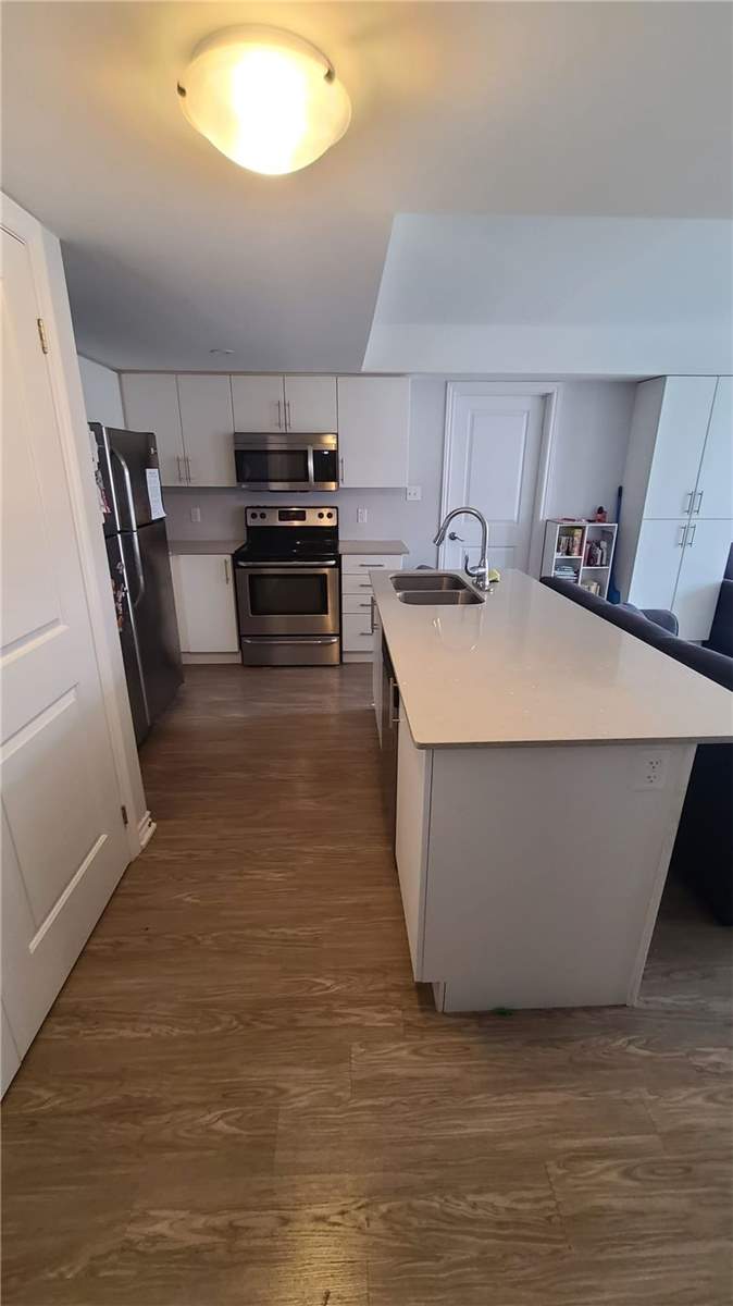 244 Penetanguishene Rd, #8