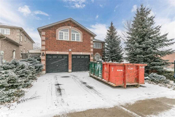 202 Livingstone St, Barrie