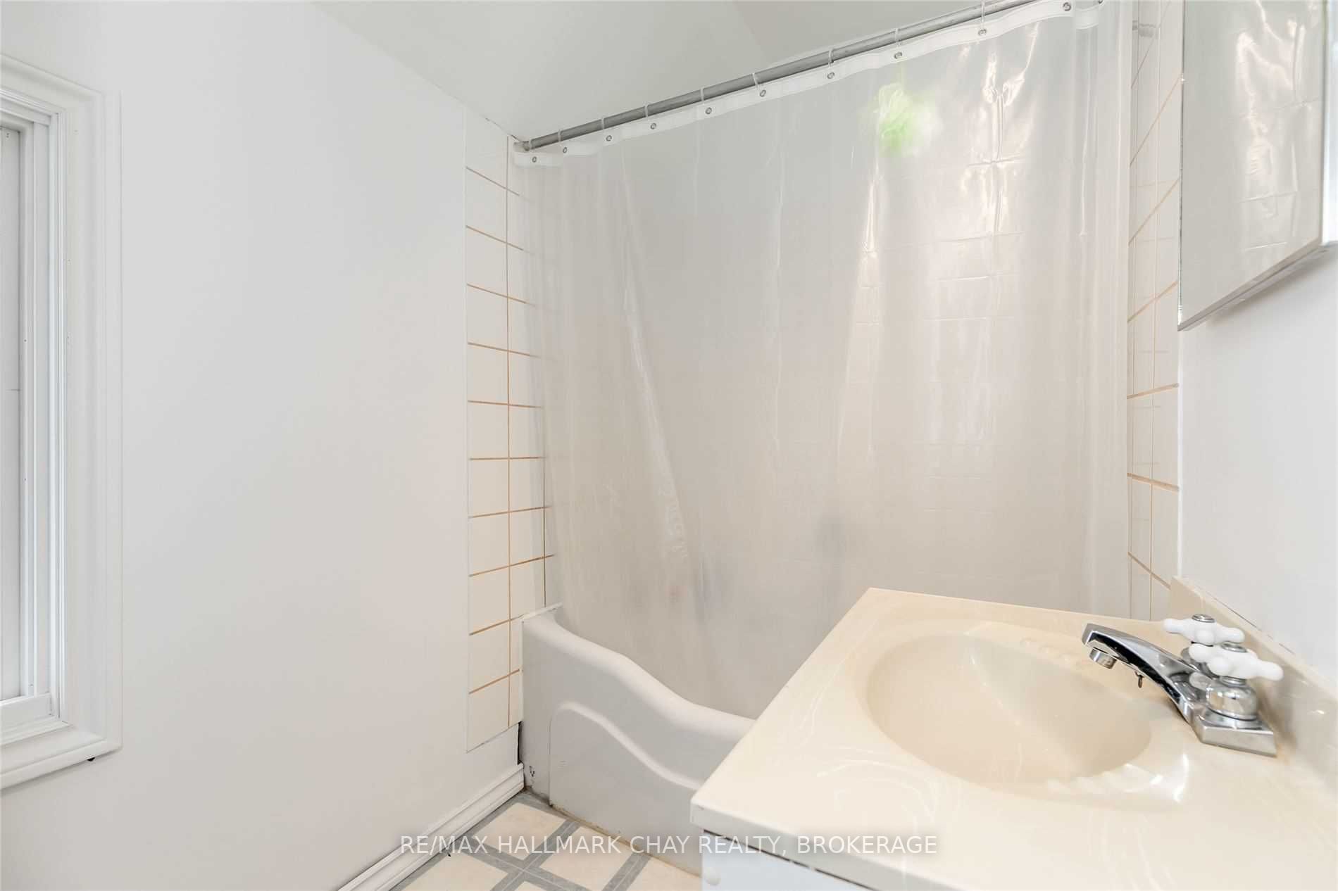 Listing S5872248 - Large Photo # 25