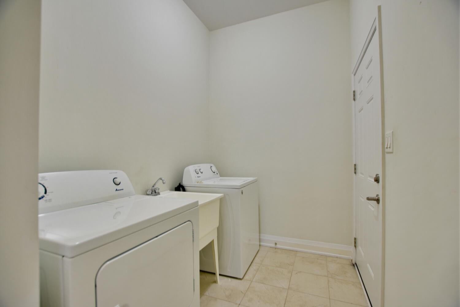 Listing S5873692 - Large Photo # 33