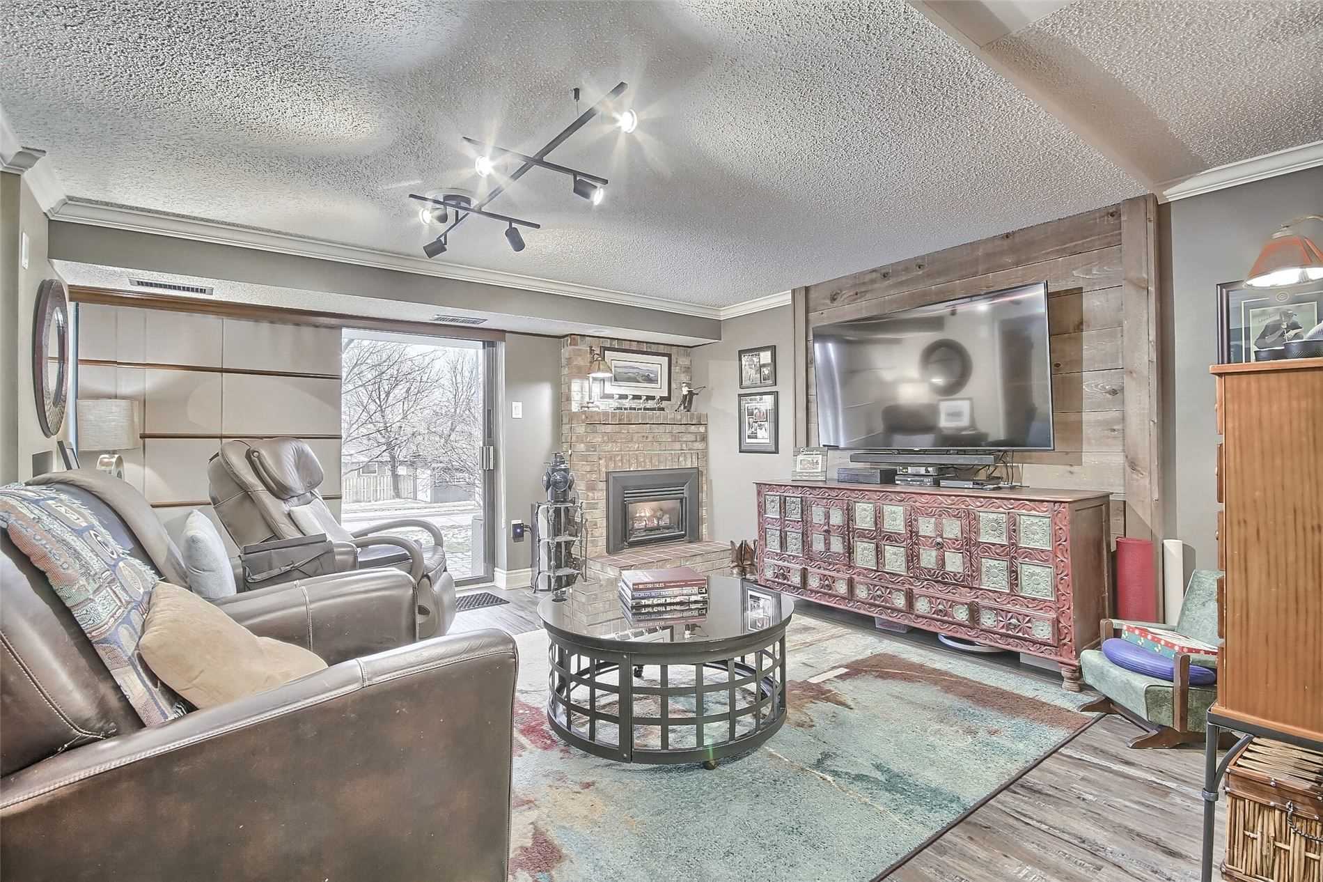 Listing S5876613 - Large Photo # 24