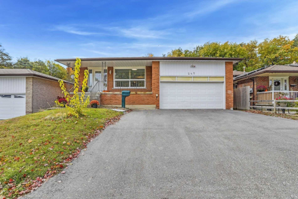 242 Anne St N, Barrie