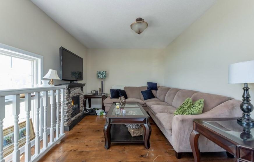 Listing S5878412 - Large Photo # 28