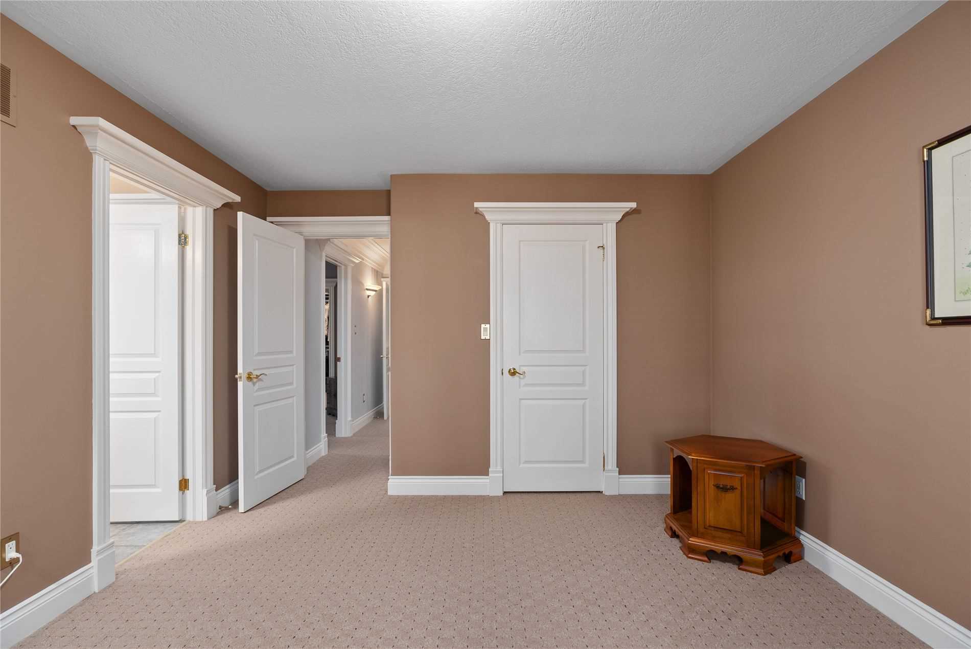 17 Fairway Court