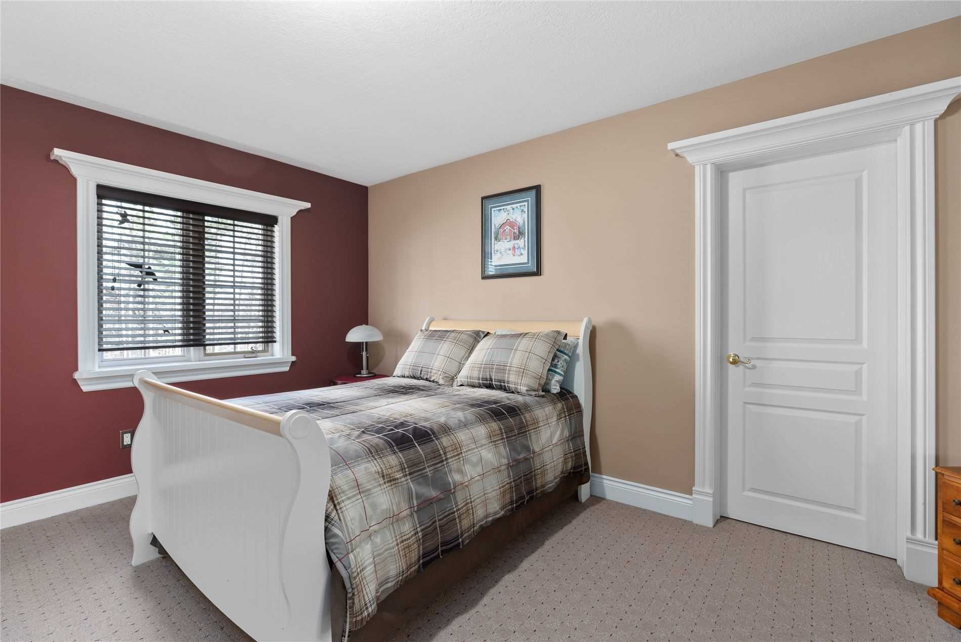 17 Fairway Court