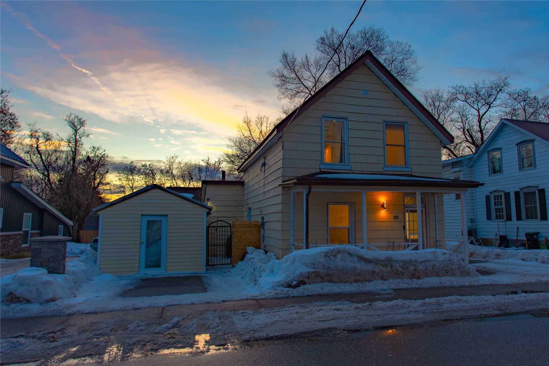 97 Albert Street S