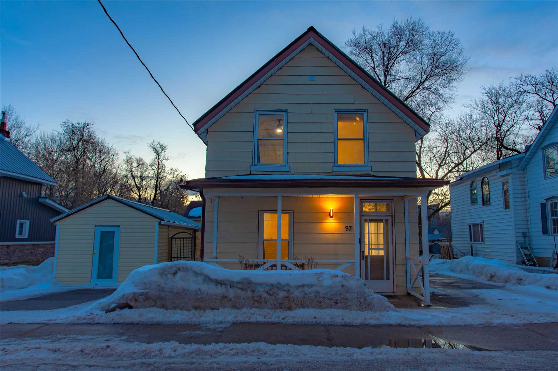 97 Albert Street S