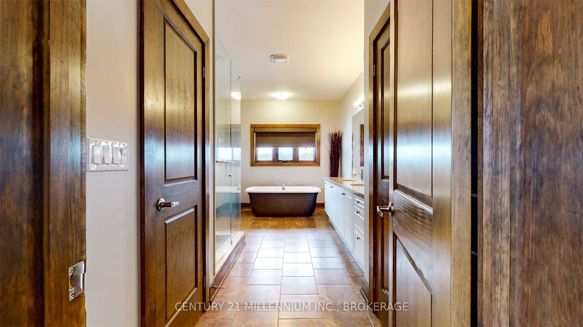 Listing S5882078 - Large Photo # 26