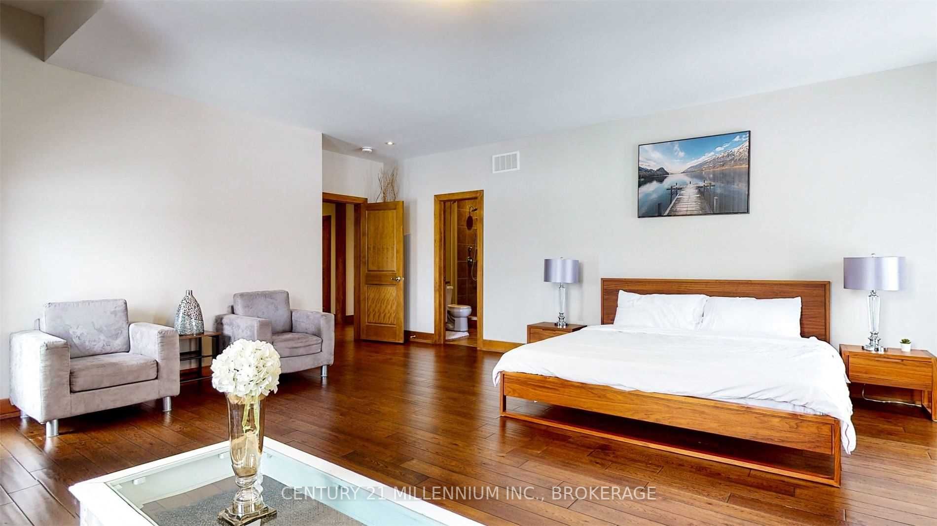 Listing S5882078 - Large Photo # 32