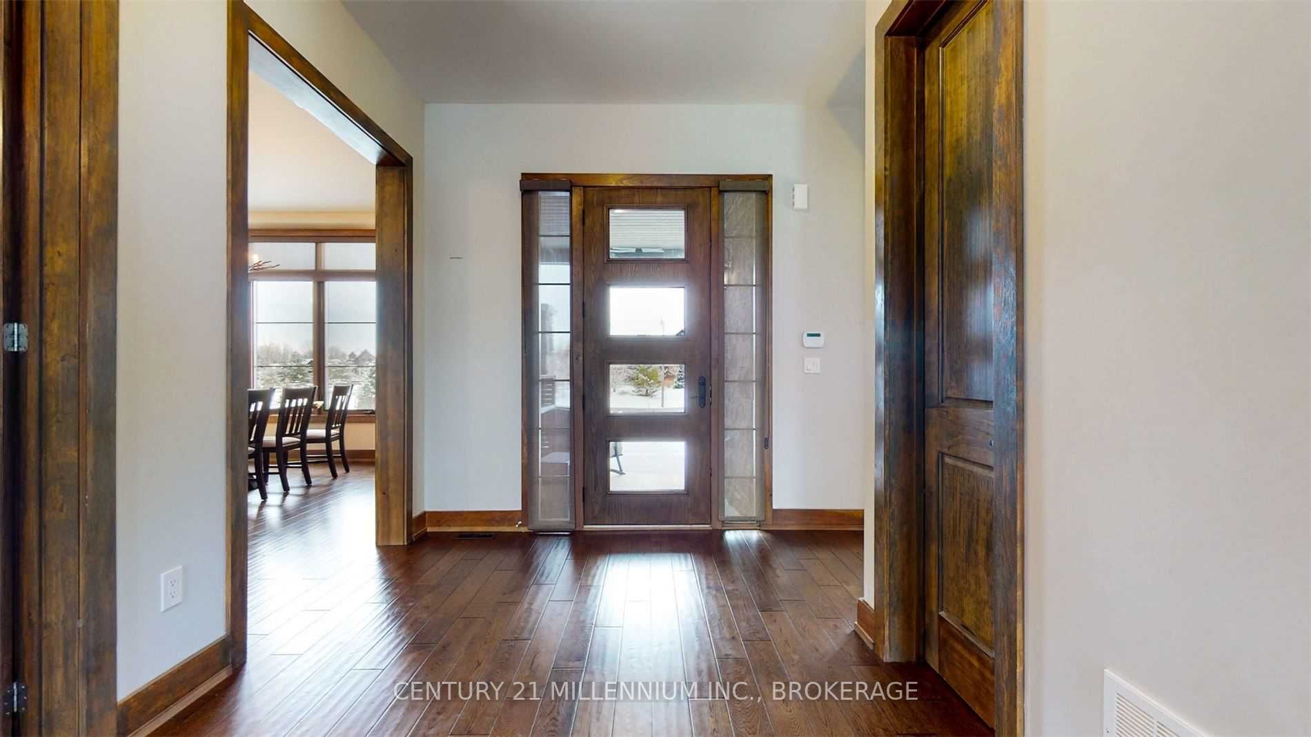 Listing S5882078 - Large Photo # 4