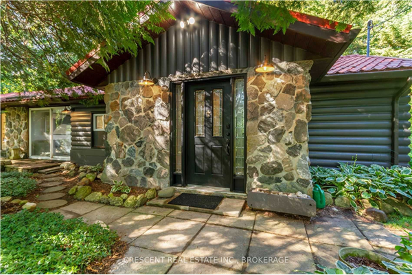 37 Georgian Manor Dr, Collingwood