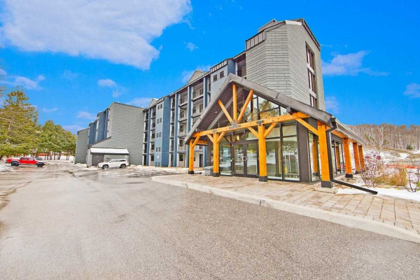 80 Horseshoe Valley Blvd, Oro-Medonte