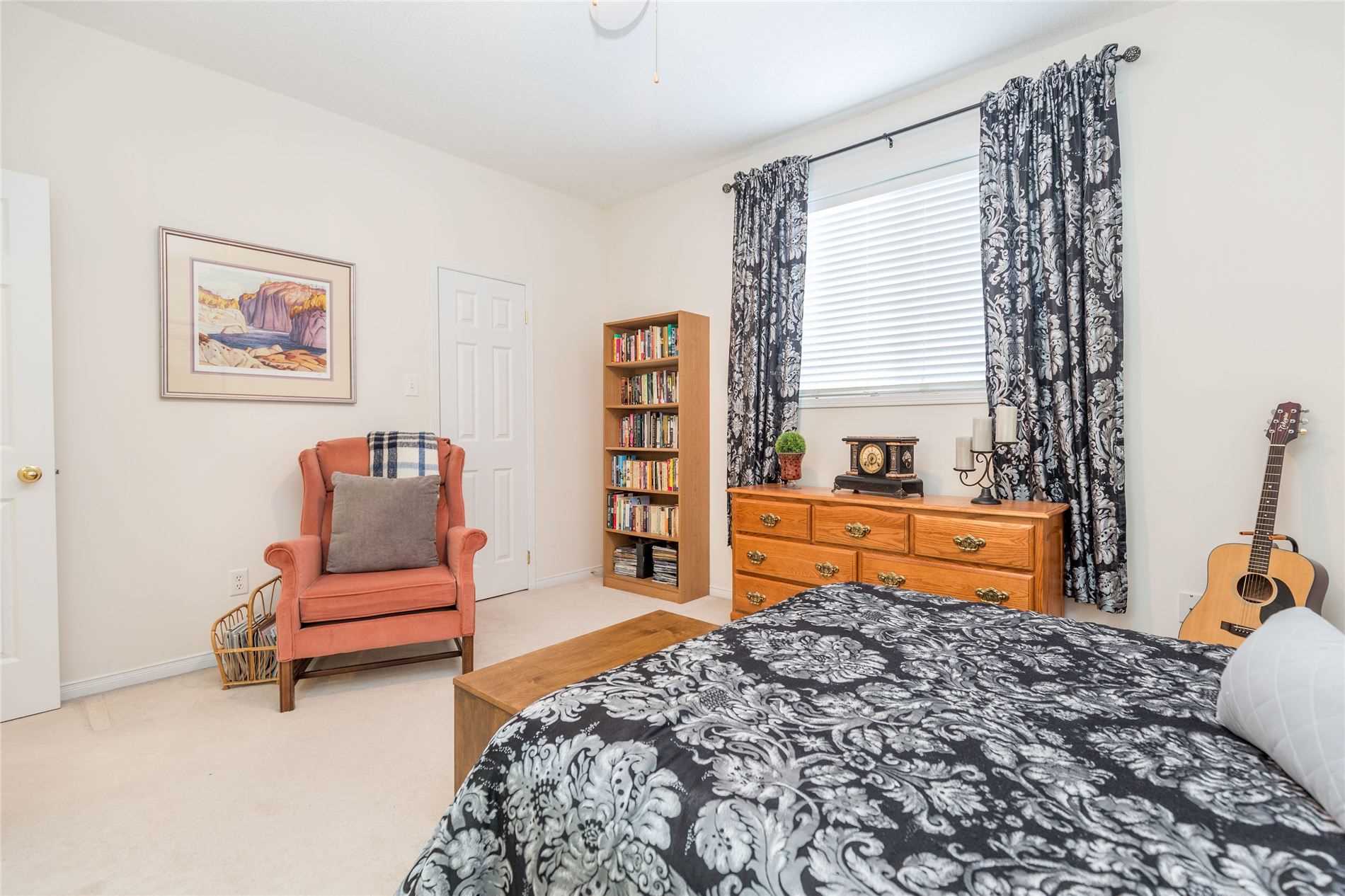 Listing S5885920 - Large Photo # 23