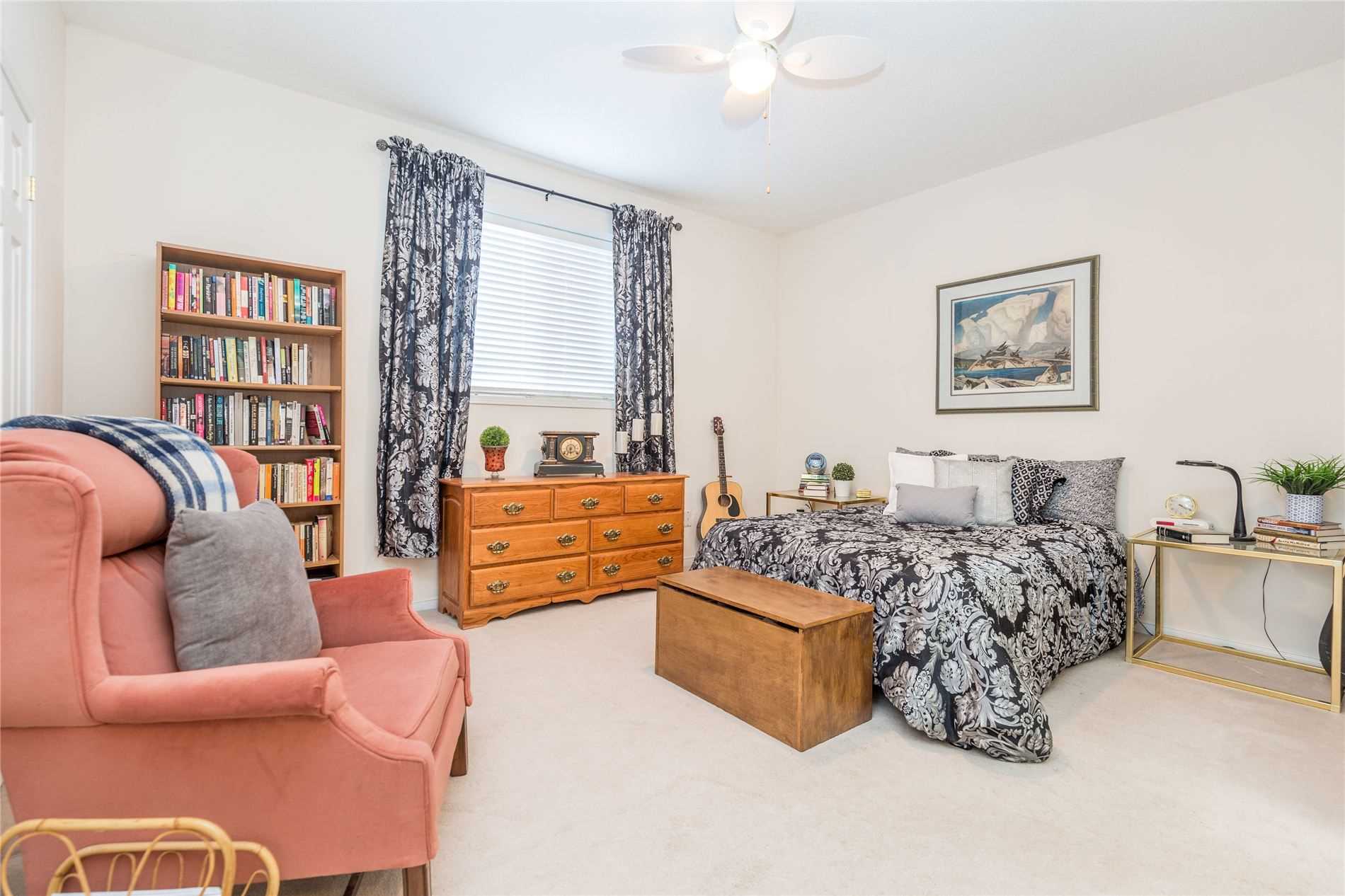 Listing S5885920 - Large Photo # 21