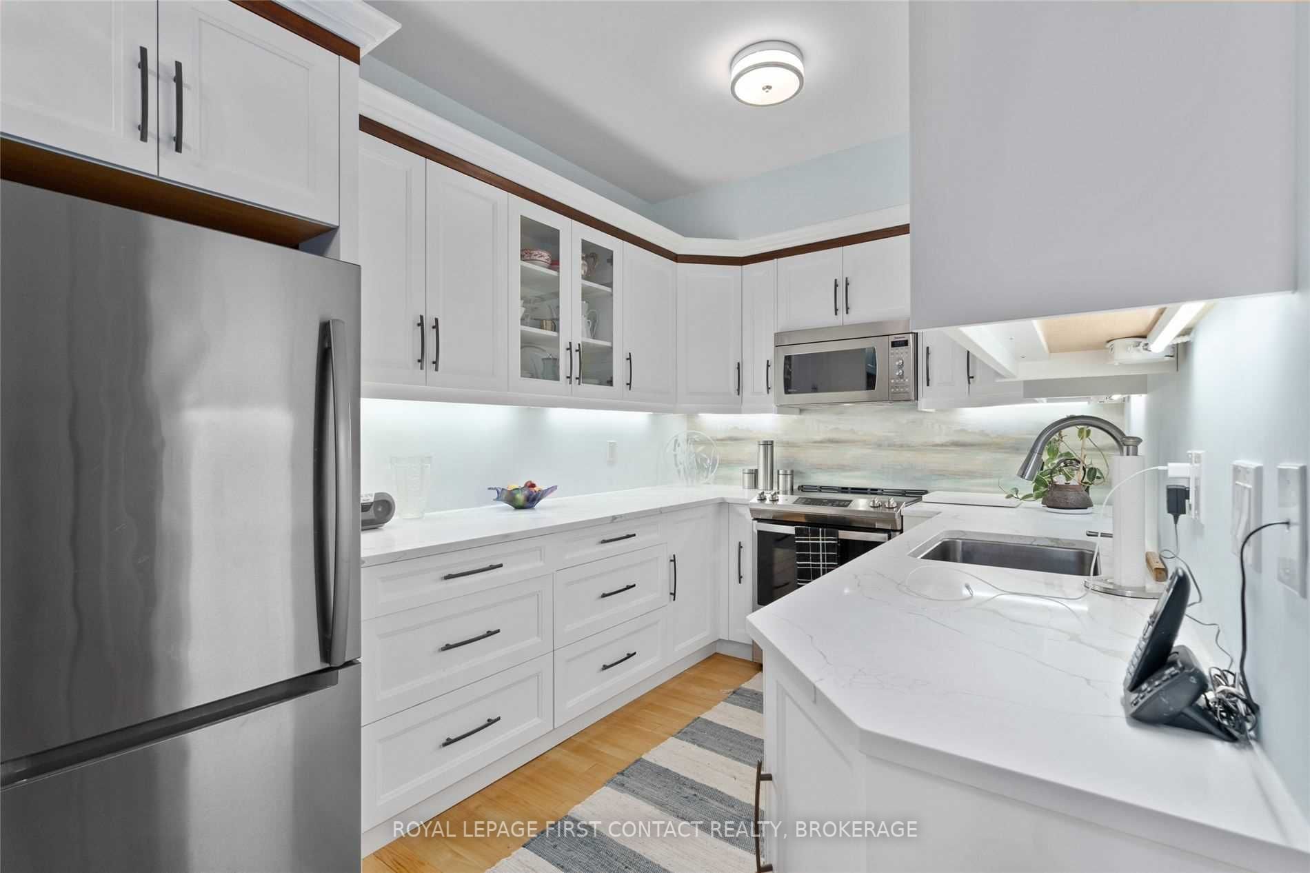 200 Collier St, #104