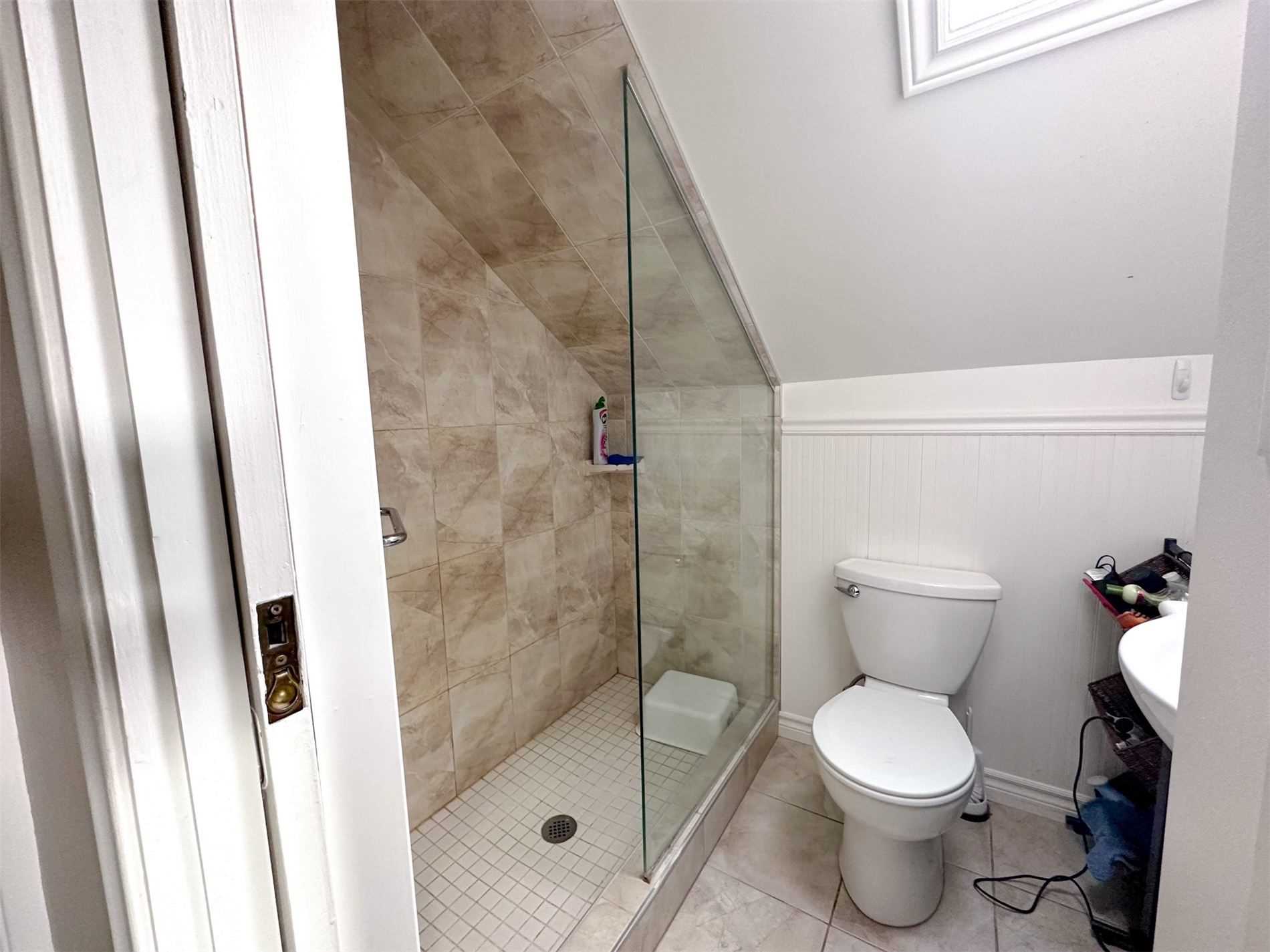 Listing S5890125 - Large Photo # 19