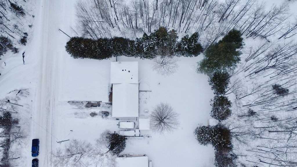 276 Lakeshore Road W