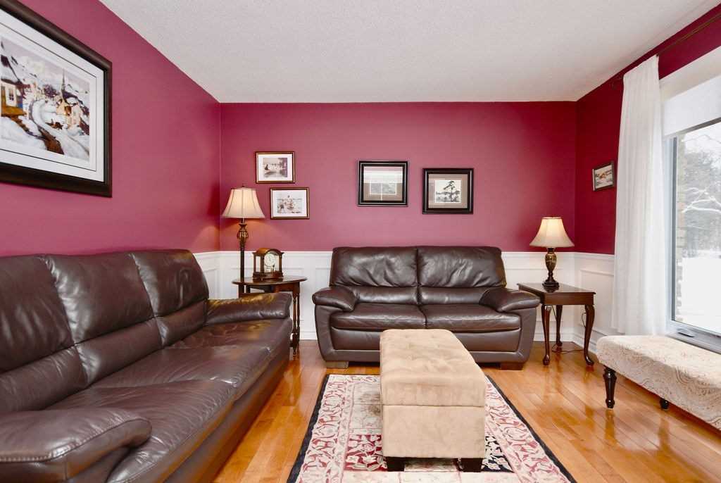 276 Lakeshore Road W