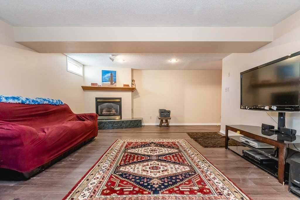 Listing S5899479 - Large Photo # 15