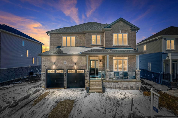 18 Middleton Dr, Wasaga Beach